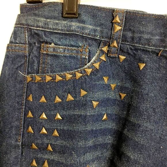 Ellison Studded Jean Shorts Size Large - Picture 3 of 7